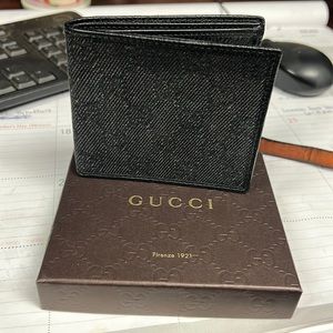 Black Gucci wallet